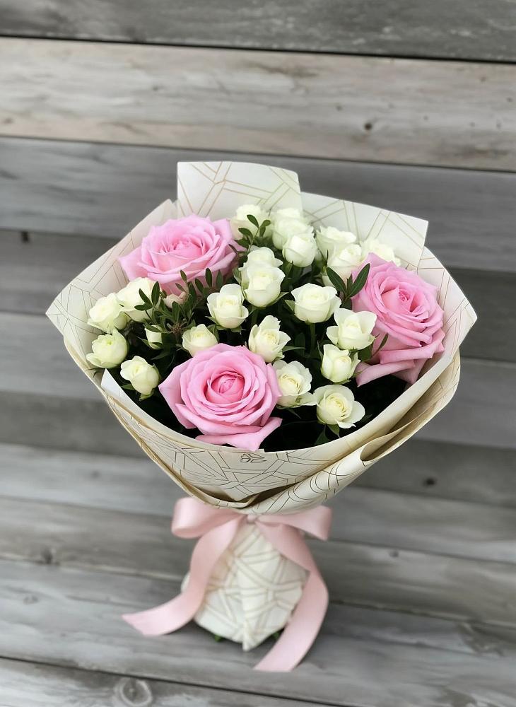 Букет цветов из: Розы в Александровской Краснодарского края
