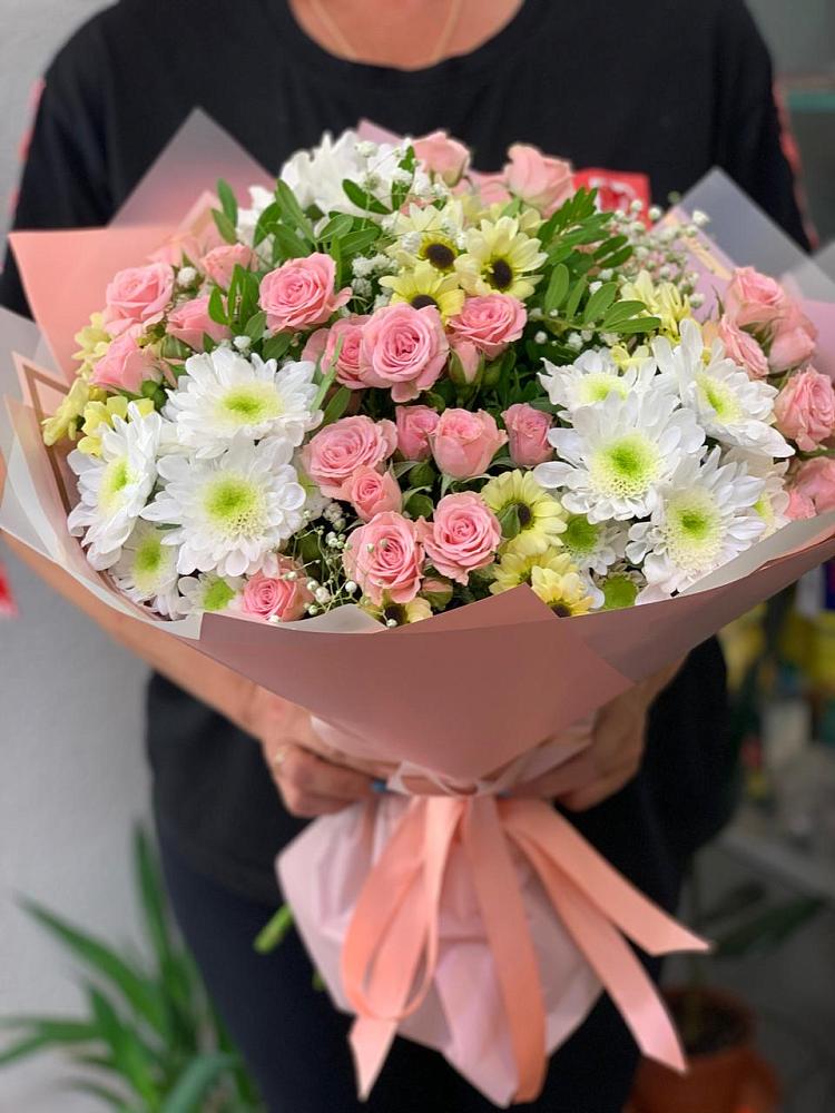 Букет цветов из: Розы и Хризантемы в Александровской Краснодарского края
