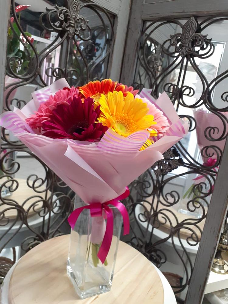 Букет цветов из: Герберы в Александровской Краснодарского края