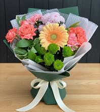 Букет цветов из:  Гвоздики, Розы, Герберы и Хризантемы в Александровской Краснодарского края