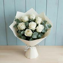 Букет Белые розы в Эвкалипте в Александровской Краснодарского края