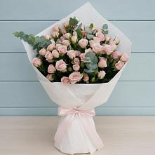 Букет цветов из:  Розы в Александровской Краснодарского края
